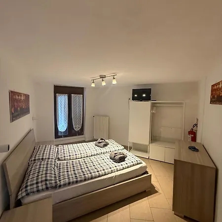 Apartamento Casa La Pief 1 Giallo By Gardadomusmea *